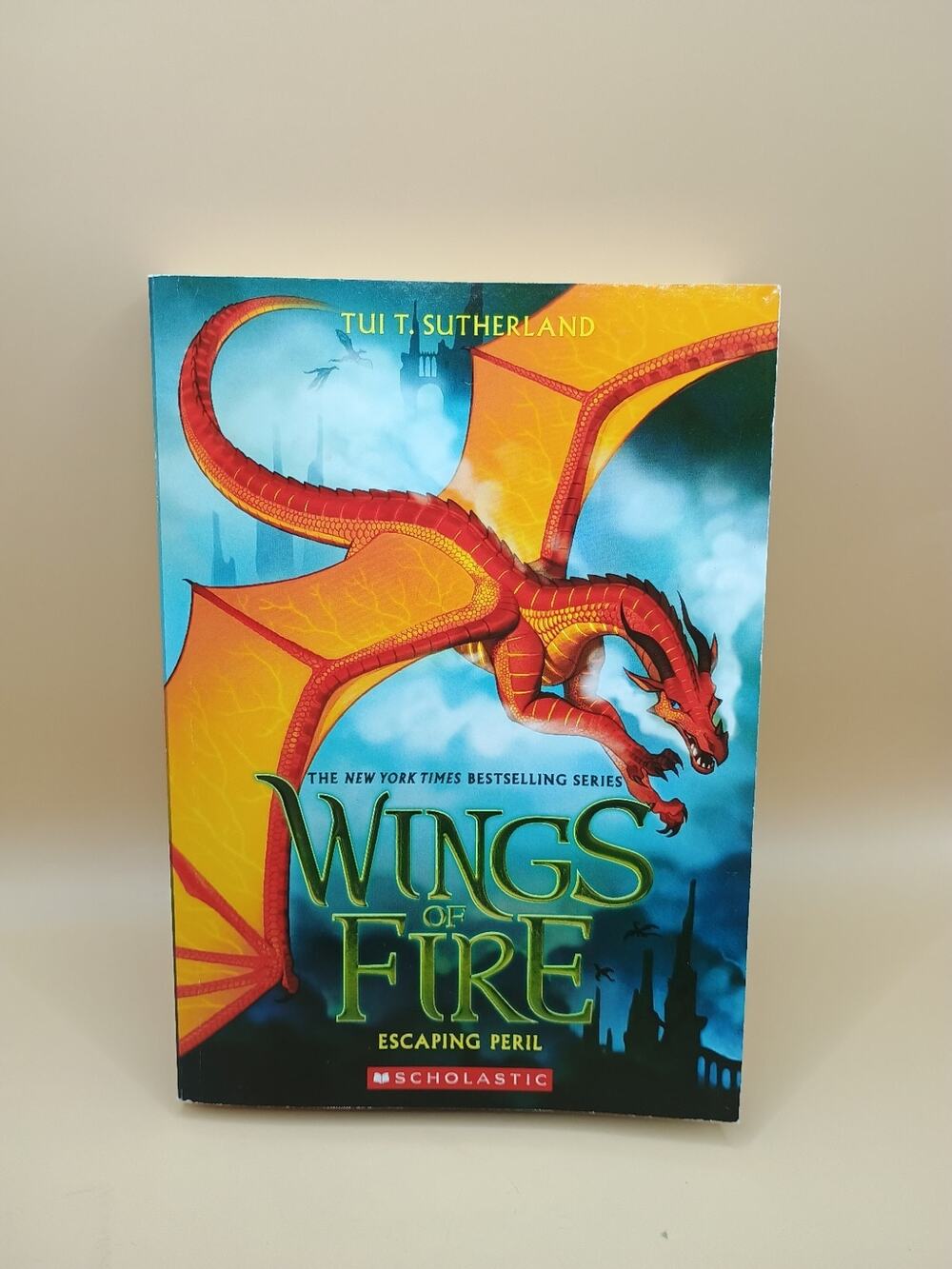 Escaping Peril (Wings of Fire #8): Volume 8 by Sutherland, Tui T.